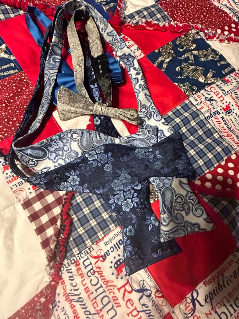 Men's Navy Floral Paisley Tie Set - Untitled Brand
